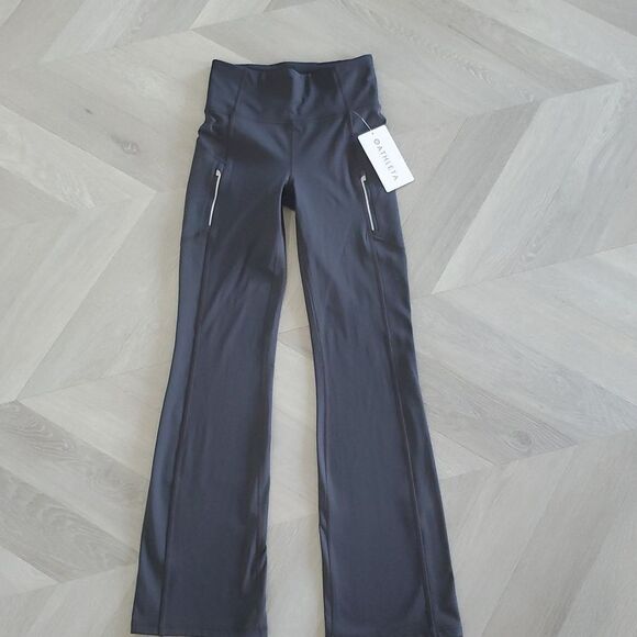 Athleta Rainier Bootcut Pant in Size XSmall, NWT - Picture 1 of 6